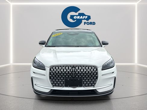 Used 2023 Lincoln Corsair AWD w/ Equipment Group 101A image 2