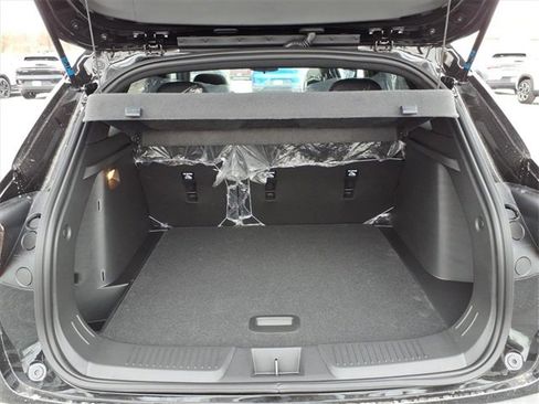 New 2026 Chevrolet Trax RS w/ Sunroof Package image 4