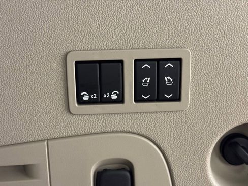 Used 2018 GMC Yukon Denali w/ Open Road Package image 28