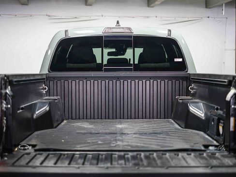 Certified 2023 Toyota Tacoma TRD Off-Road AWD/4WD image 27