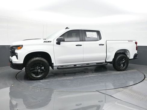 New 2026 Chevrolet Silverado 1500 Custom Trail Boss w/ LPO, Dark Essentials Package AWD/4WD image 5