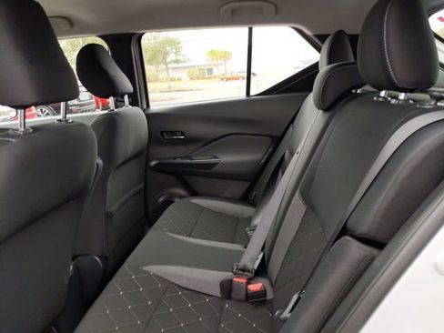 Used 2020 Nissan Kicks SV w/ Exterior Package image 20