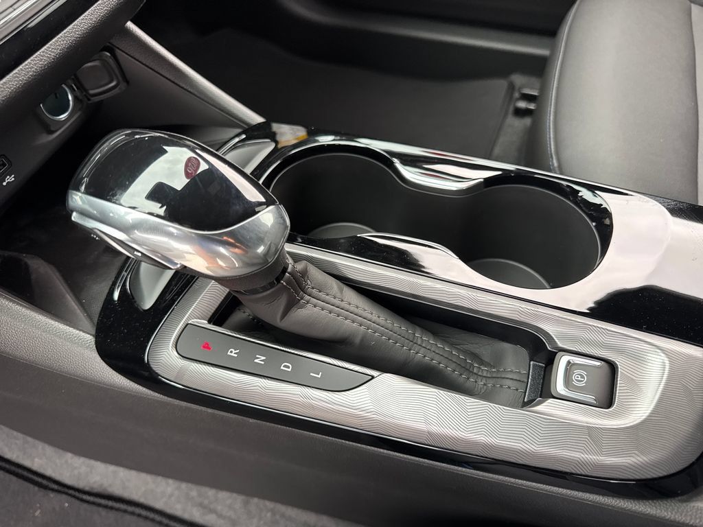 New 2026 Buick Envista Sport Touring FWD image 18