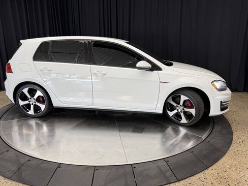Used 2015 Volkswagen GTI S FWD image 12