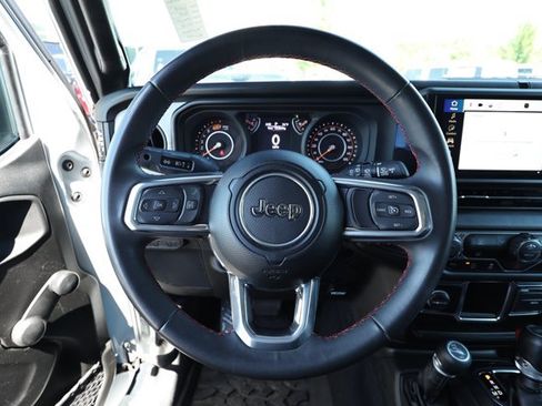 Used 2024 Jeep Wrangler Unlimited Sport AWD/4WD image 11