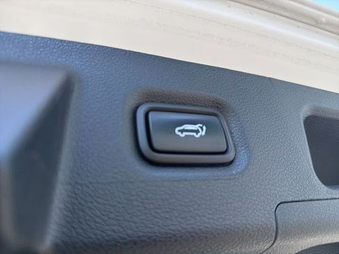Used 2023 Hyundai Santa Fe Limited w/ Cargo Package AWD/4WD image 17