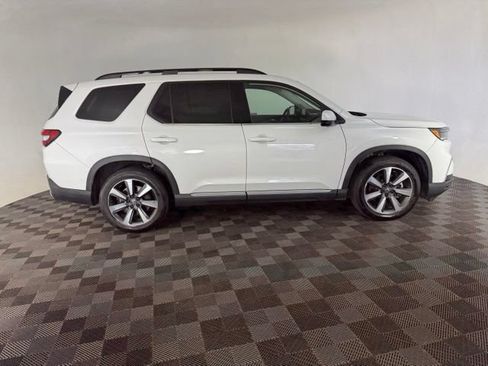 Used 2023 Honda Pilot Elite image 11