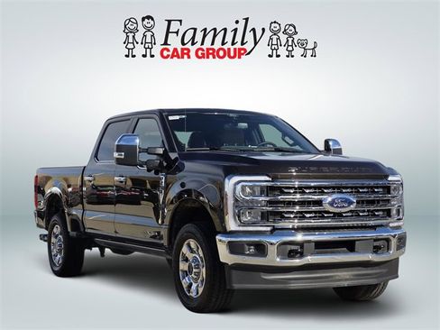 Used 2025 Ford F250 Lariat w/ Lariat Ultimate Package image 2