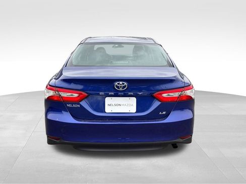 Used 2018 Toyota Camry LE image 6