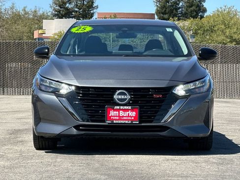 Used 2025 Nissan Sentra SR FWD image 8