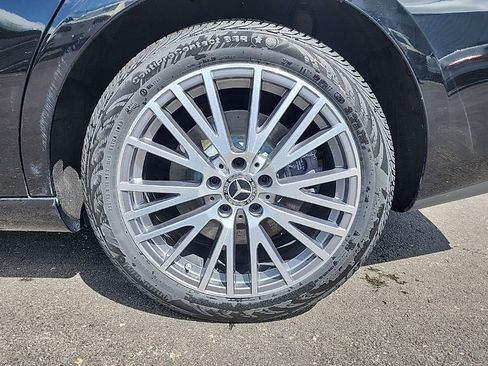 Used 2025 Mercedes-Benz CLA 250 4MATIC image 5