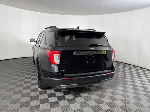 Used 2024 Ford Explorer XLT w/ Equipment Group 202A RWD image 17