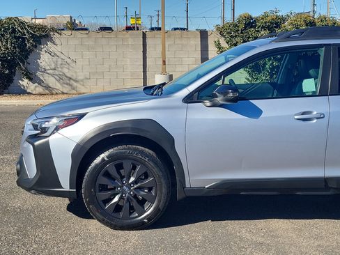 Used 2024 Subaru Outback Onyx Edition image 2