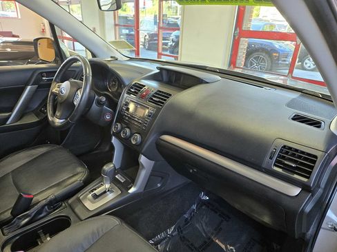 Used 2014 Subaru Forester 2.5i Limited AWD/4WD image 23