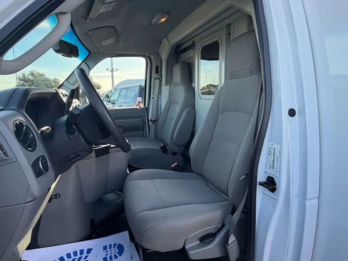 Used 2023 Ford E-350 and Econoline 350 Super Duty w/ Power Windows & Locks Group image 20