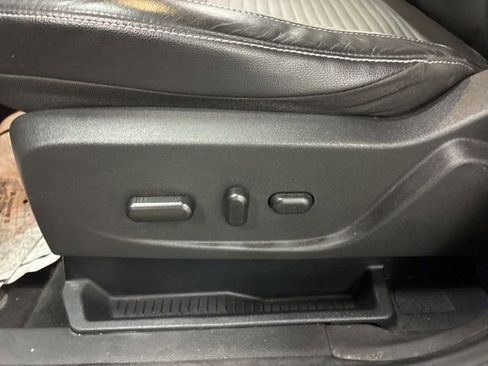 Used 2017 Ford Escape SE w/ SE Sport Appearance Package AWD/4WD image 22