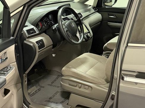 Used 2014 Honda Odyssey EX image 8