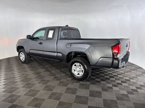 Used 2022 Toyota Tacoma SR RWD image 7