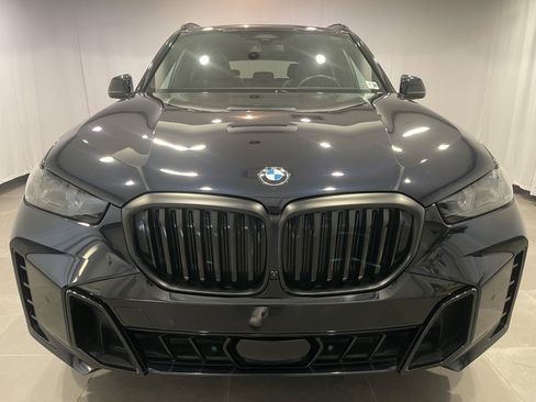 Certified 2024 BMW X5 xDrive40i w/ M Sport Package image 2