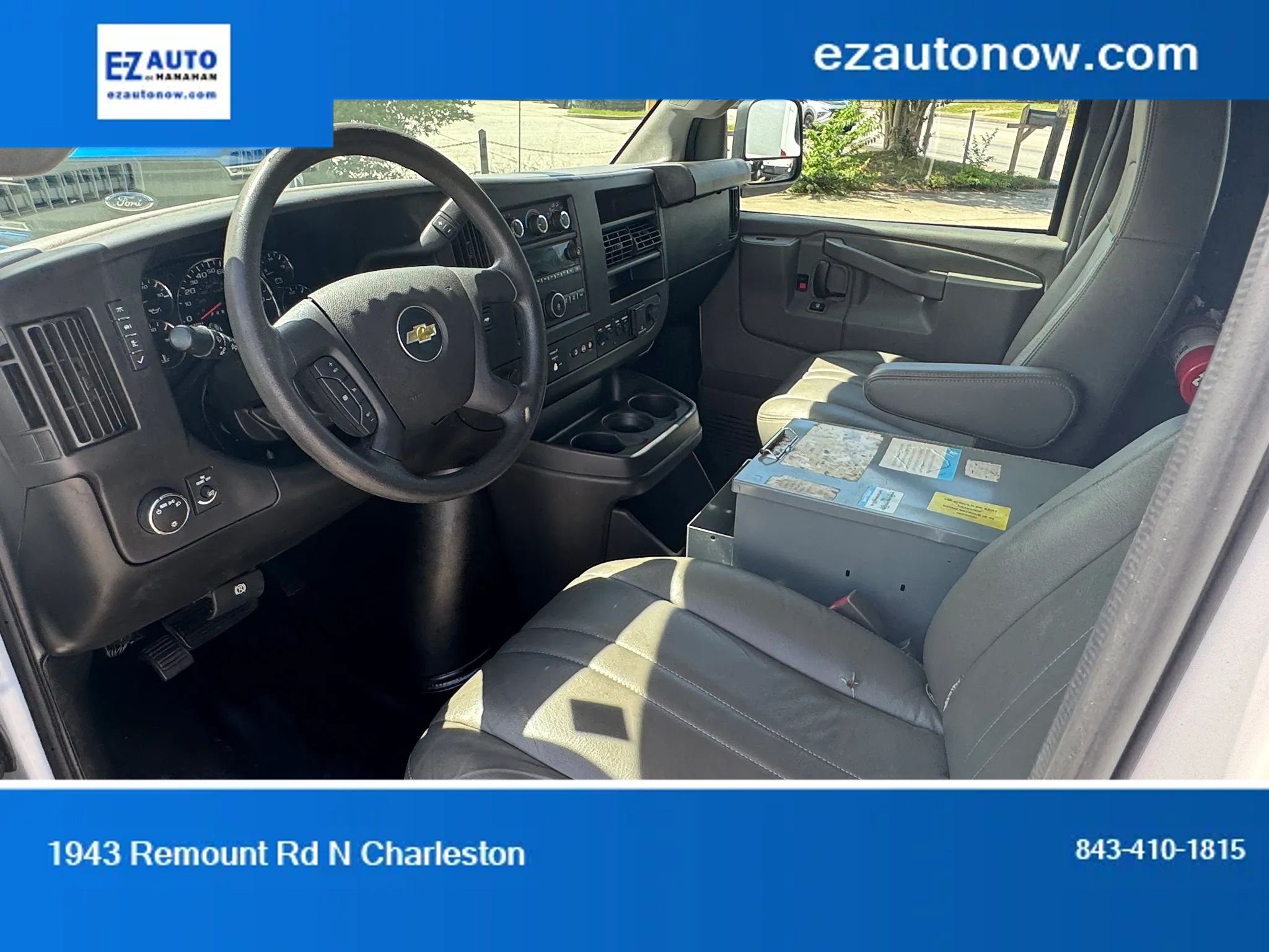 Used 2018 Chevrolet Express 2500 w/ Driver Convenience Package RWD image 21