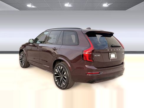 New 2026 Volvo XC90 T8 Ultra w/ Protection Package AWD/4WD image 3