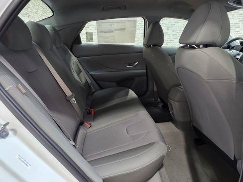 New 2026 Hyundai Elantra SE image 10
