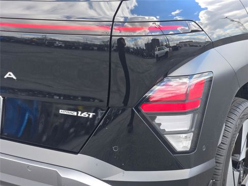 Used 2024 Hyundai Kona Limited AWD/4WD image 13