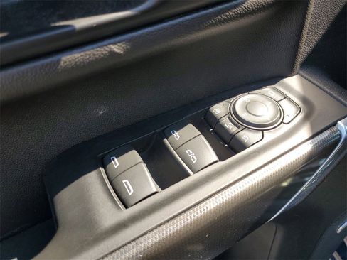 Certified 2022 GMC Sierra 2500 AT4 w/ AT4 Preferred Package image 26