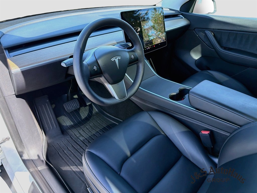 Used 2021 Tesla Model Y Long Range AWD/4WD image 9