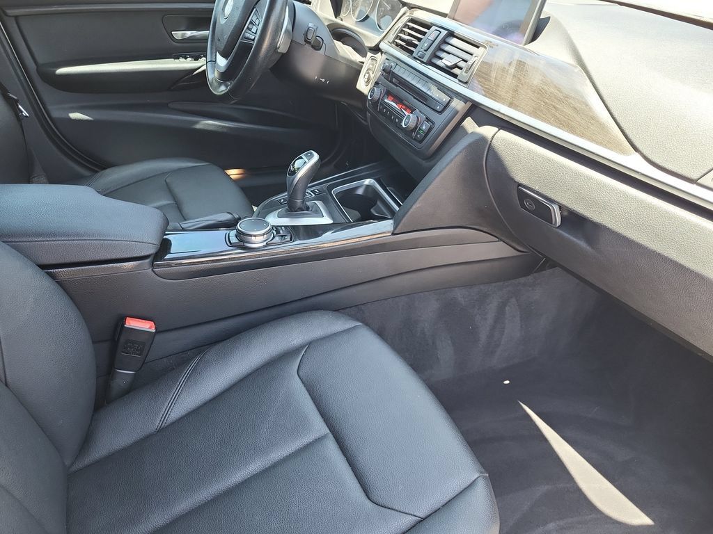 Used 2015 BMW 328i xDrive Wagon AWD/4WD image 22