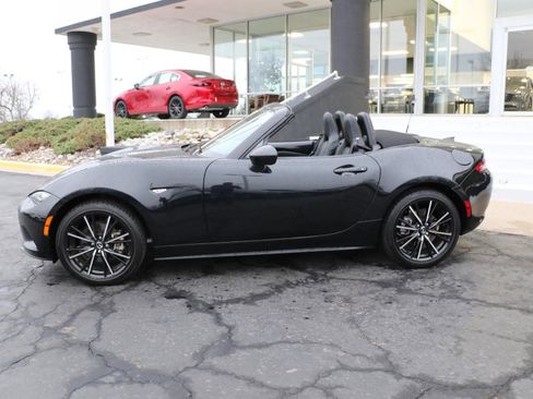 Certified 2025 MAZDA MX-5 Miata Grand Touring RWD image 2