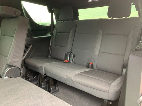 Used 2025 Chevrolet Tahoe LS AWD/4WD image 18
