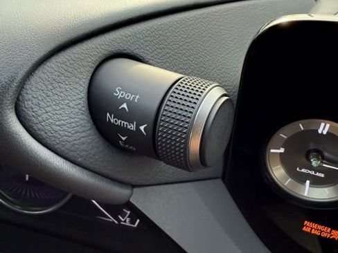 Used 2024 Lexus ES 350 w/ Premium Package image 38