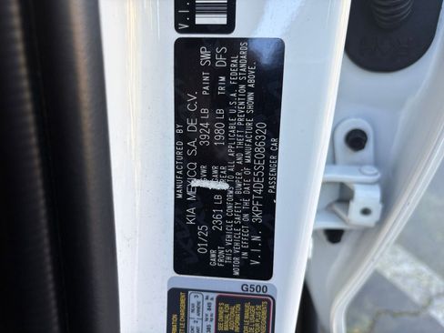 Used 2025 Kia K4 LXS image 28