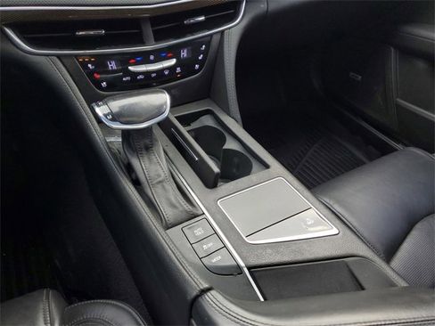 Used 2018 Cadillac CT6 Luxury image 32