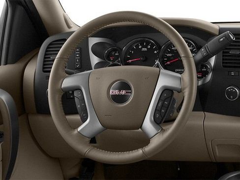 Used 2014 GMC Sierra 3500 SLT w/ SLT Convenience Package AWD/4WD image 4