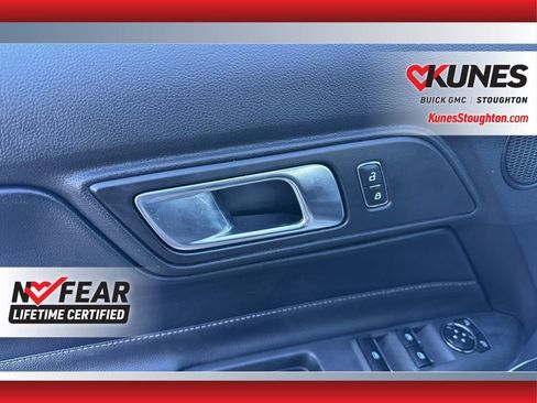 Used 2023 Ford Mustang Convertible image 23