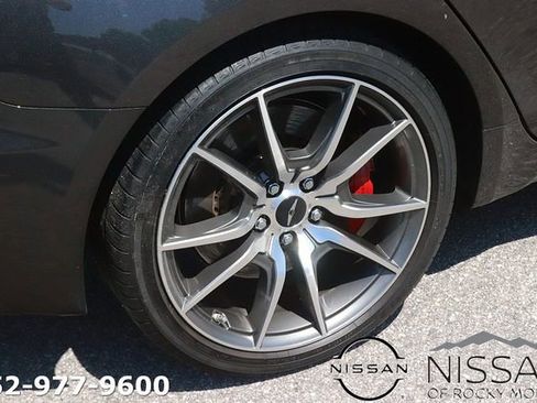 Used 2025 Genesis G70 2.5T AWD/4WD image 8