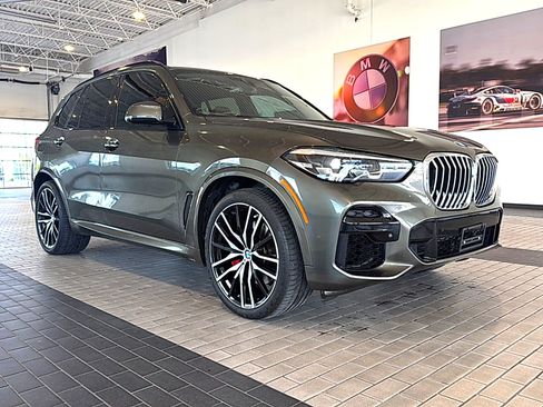 Used 2023 BMW X5 sDrive40i w/ M Sport Package RWD image 3