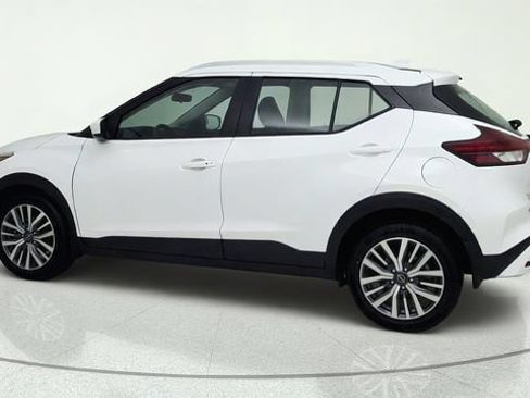 Used 2024 Nissan Kicks SV FWD image 7