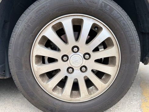 Used 2008 Buick Lucerne CX FWD image 10