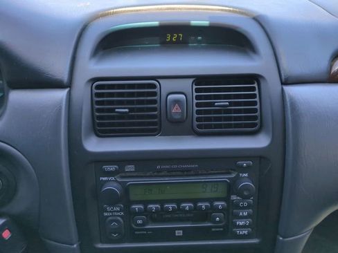 Used 2001 Toyota Solara Convertible FWD image 21
