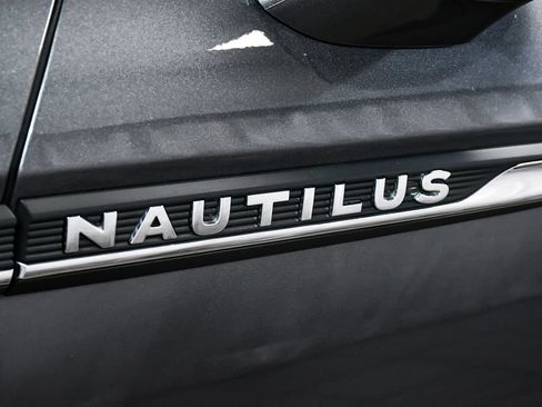 Used 2022 Lincoln Nautilus Reserve w/ Cargo Utility Package AWD/4WD image 83