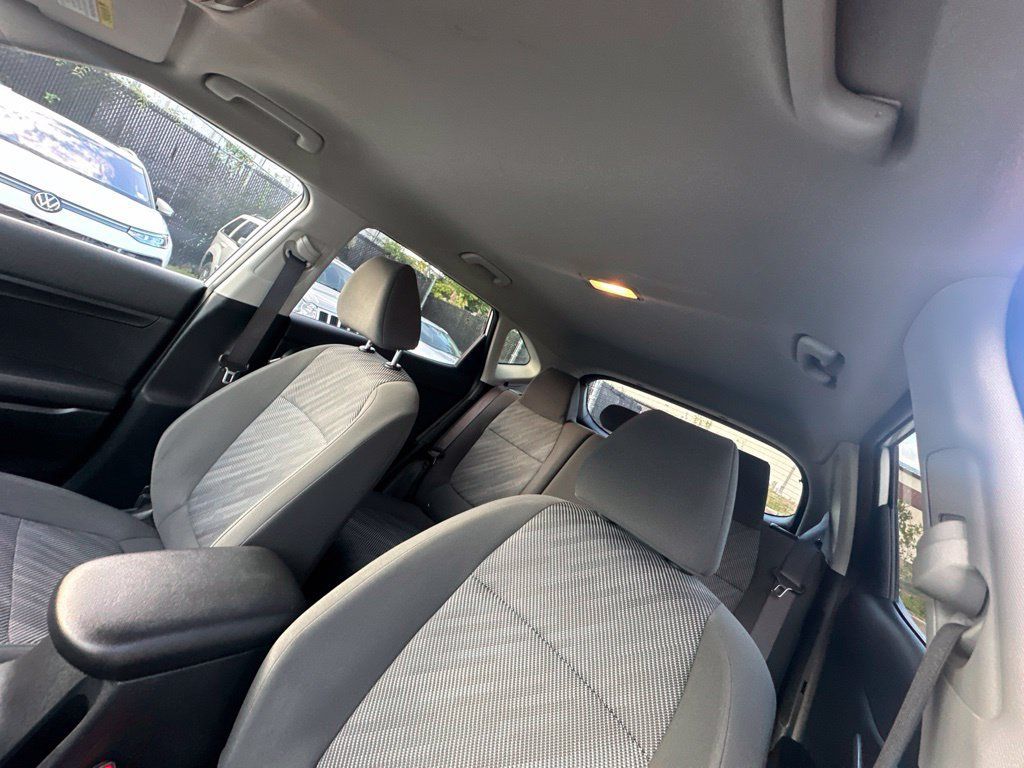 Used 2023 Kia Seltos LX AWD/4WD image 12