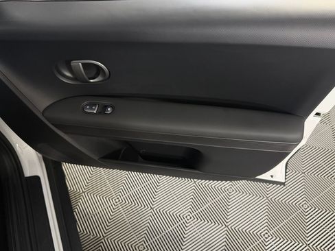 Used 2026 Hyundai Ioniq 5 SEL RWD image 33