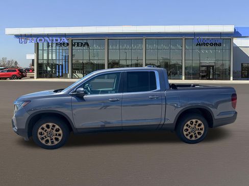 Used 2023 Honda Ridgeline RTL image 2