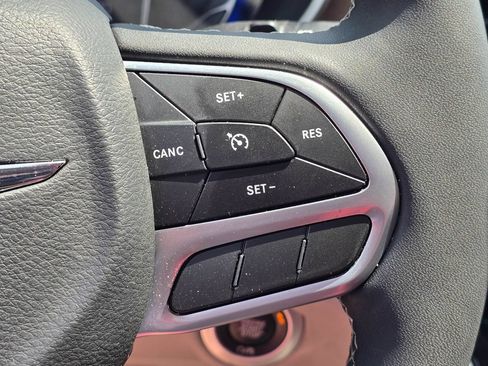 Used 2023 Chrysler Voyager LX FWD image 20