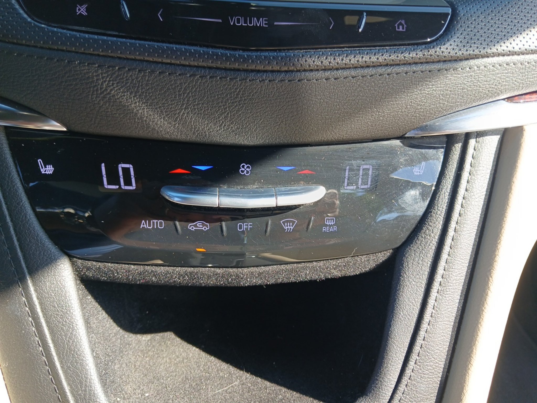 Used 2017 Cadillac XT5 Luxury w/ Driver Awareness Package FWD image 16