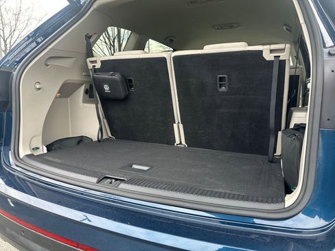 Used 2023 Volkswagen Atlas SE w/ Black Wheel Package image 14