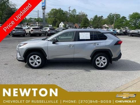 Used 2025 Toyota RAV4 LE FWD image 45